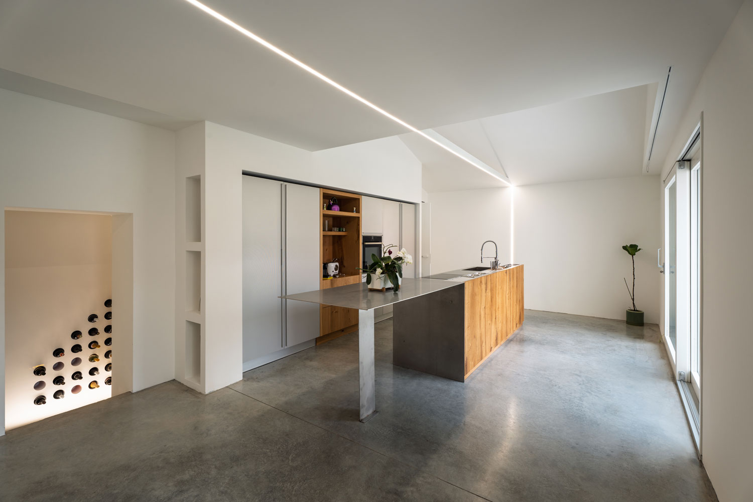 Deco Nuvolato, polished effect flooring in medium gray color. Private residence, Architect Cacurio, Dolo (VE) 02 Deco Nuvolato, polished effect flooring in medium gray color. Private residence, Architect Cacurio, Dolo (VE) 02